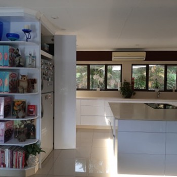 gloss white custom made kitchen modern style